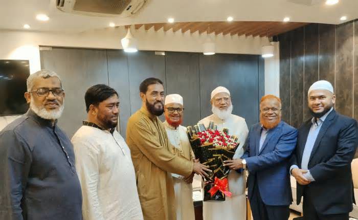 তুরস্ক সফর শেষে দেশে ফিরেছেন জামায়াত আমির