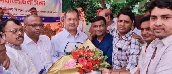 উৎসবমুখর পরিবেশে দুর্গোৎসবের নির্দেশনা দিয়েছেন প্রধানমন্ত্রীর