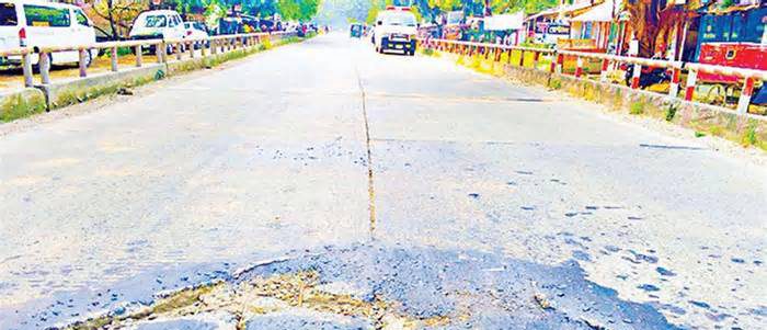 সংস্কারেও দুর্ভোগ কাটছে না ঢাকা-রাজশাহী মহাসড়কে