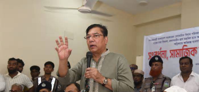 অপতথ্য ও অপপ্রচার রোধে সাংবাদিকদের ভূমিকা রাখার আহ্বান বিমানমন্ত্রীর