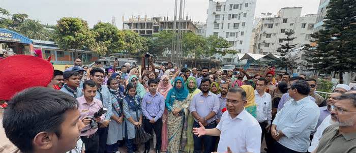 স্মৃতিবিজড়িত ঢাকা রেসিডেনসিয়াল কলেজে প্রধানমন্ত্রী, দিলেন দেশ গড়ার বার্তা