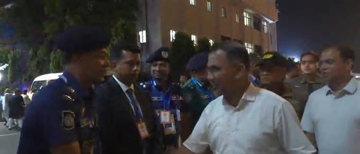কী খবর মাসুদ, ভালো?—চট্টগ্রামের এসপিকে প্রধানমন্ত্রী