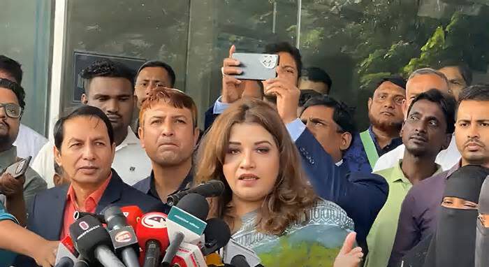 সৌদিতে নিহত শাহেদের মরদেহ গ্রহণ করলেন শামা ওবায়েদ