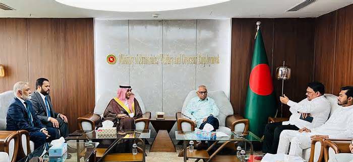 আকামার মেয়াদ শেষ হলেও সৌদি ঢুকতে পারবেন প্রবাসীরা: মন্ত্রী