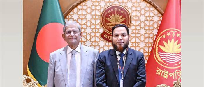 রাষ্ট্রপতির সঙ্গে গাজীপুর কৃষি বিশ্ববিদ্যালয়ের উপাচার্যের সৌজন্য সাক্ষাৎ