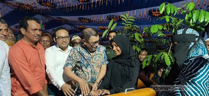 ২৫ হাজার মিডওয়াইফ নিয়োগ দেবে সরকার: স্বাস্থ্যমন্ত্রী