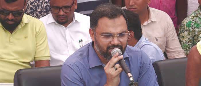দেশের প্রতিটি ইউনিয়নে একটি করে খেলার মাঠ করতে চাই: ক্রীড়া প্রতিমন্ত্রী