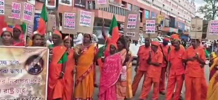 কলকাতায় বাংলাদেশ উপহাইকমিশন ঘেরাওয়ের চেষ্টা, আটকাল পুলিশ